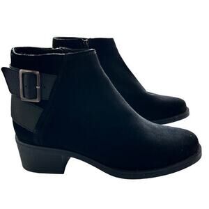 NWT Clarks Memi booties Sz 9.5W leather suede Women's Buckle‎ Black